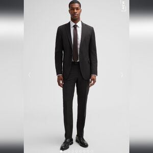 Strellson Virgin Wool Mens Charcoal Suit Size 48 Like New